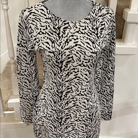 As new. Walter baker dress - Picture 6 of 9